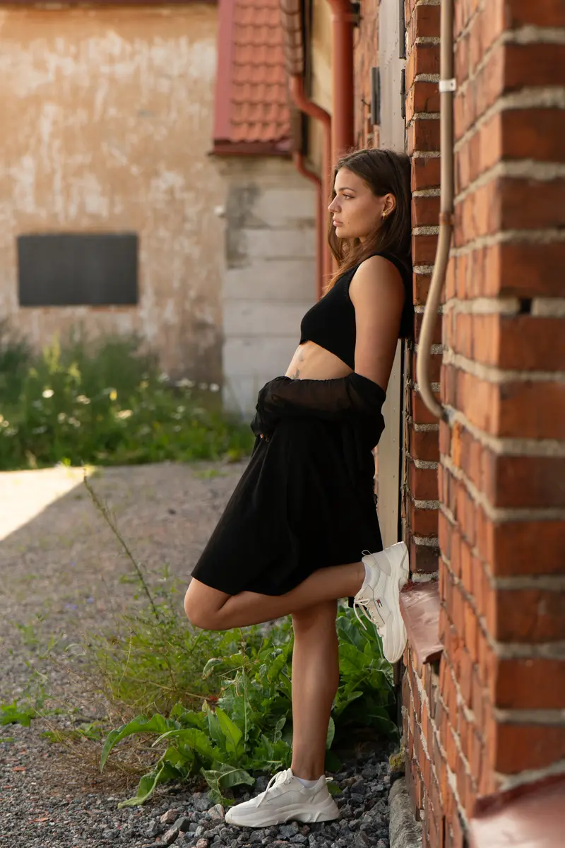 Urban location - brick backdrop